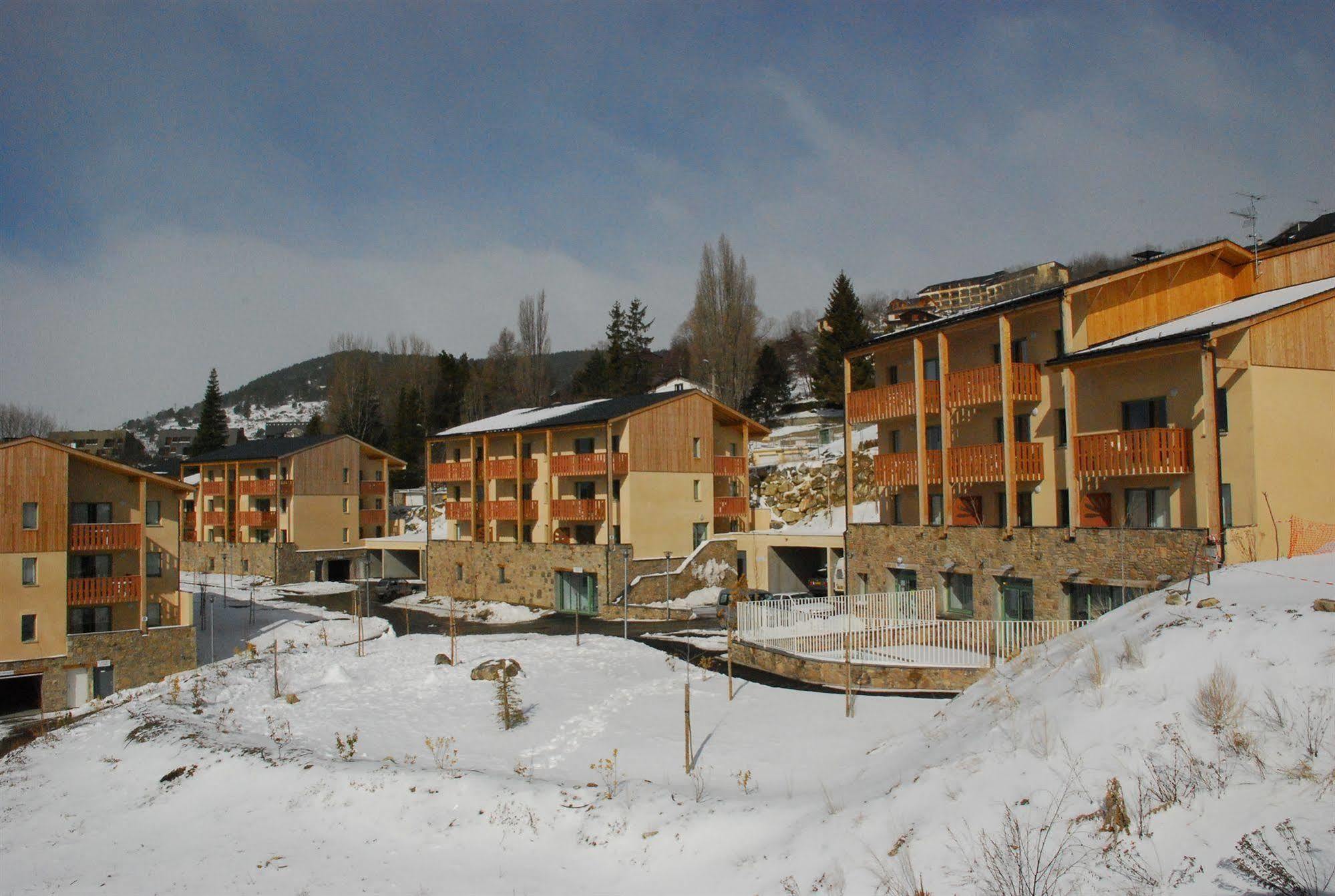 Résidence Néméa Les Chalets Du Belvédère Font-Romeu-Odeillo-Via Esterno foto