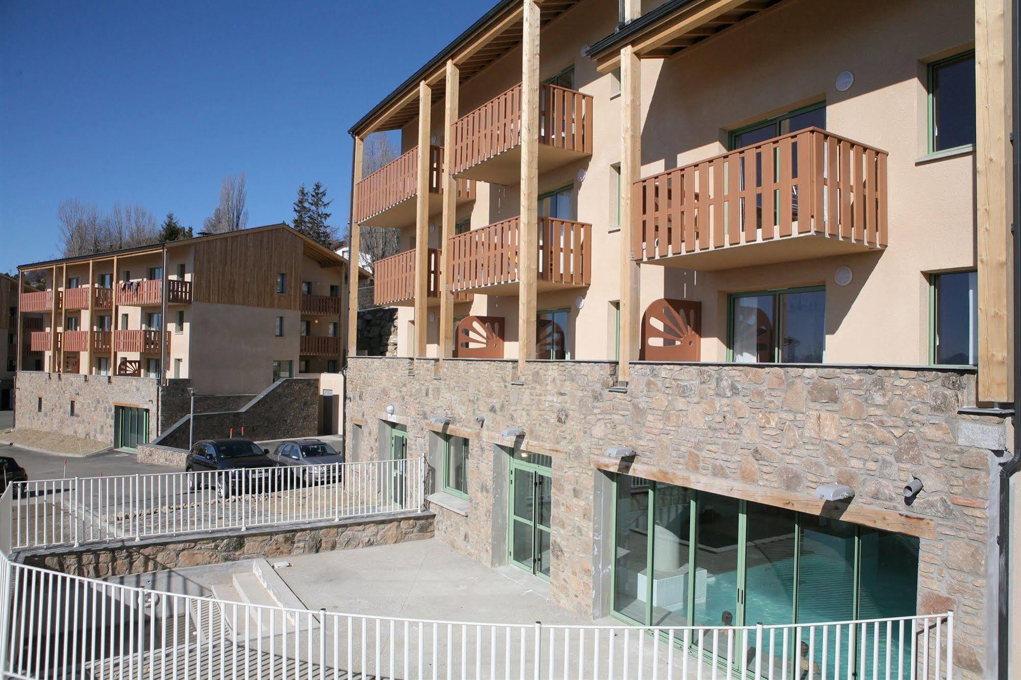 Résidence Néméa Les Chalets Du Belvédère Font-Romeu-Odeillo-Via Esterno foto