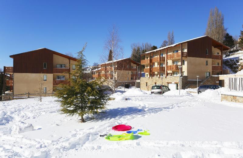 Résidence Néméa Les Chalets Du Belvédère Font-Romeu-Odeillo-Via Esterno foto